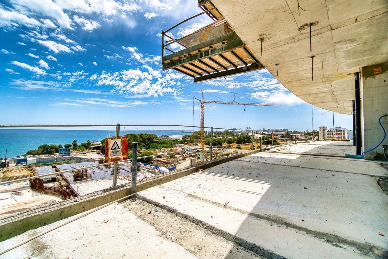 Apartment in Limassol, Cyprus, 260 m² - picture 1