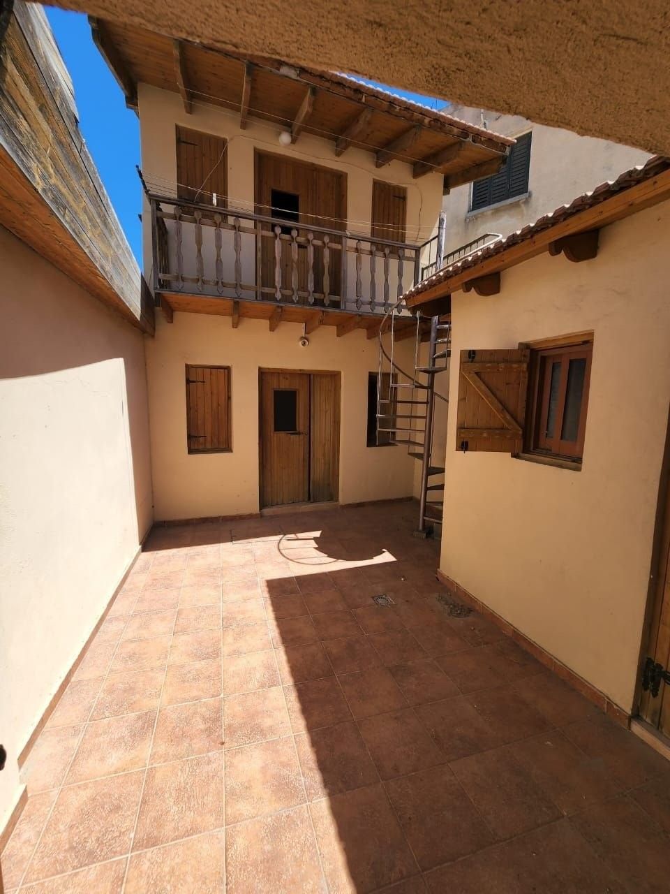Casa adosada en Lárnaca, Chipre, 150 m² - imagen 1