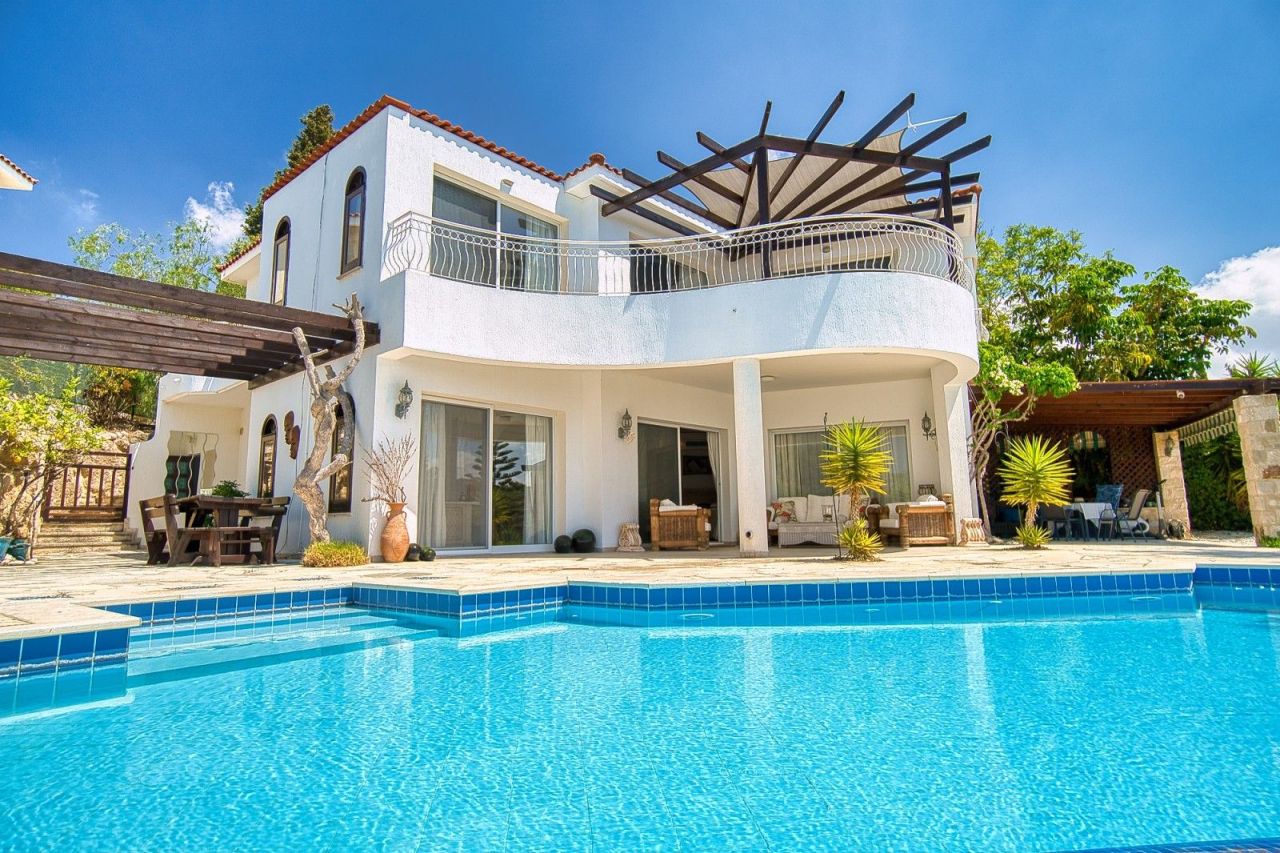 Villa en Pafos, Chipre, 280 m² - imagen 1