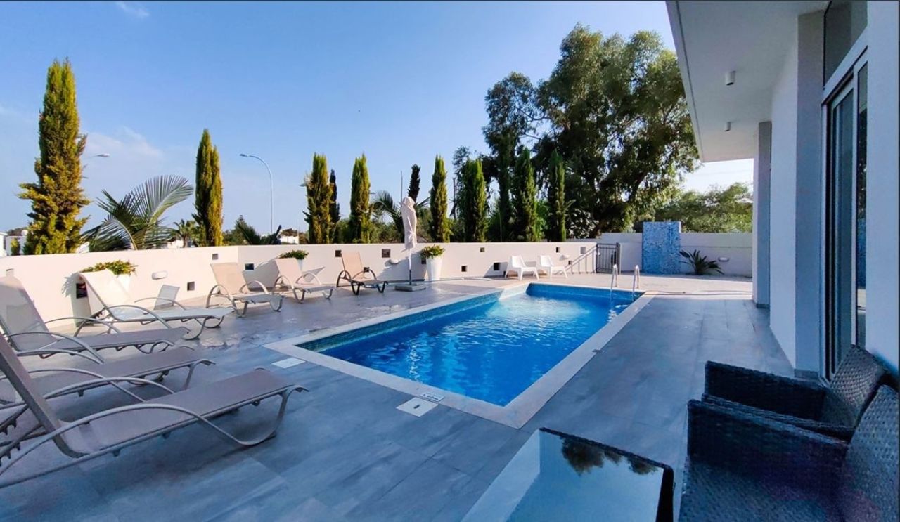 Villa in Protaras, Cyprus, 200 m² - picture 1