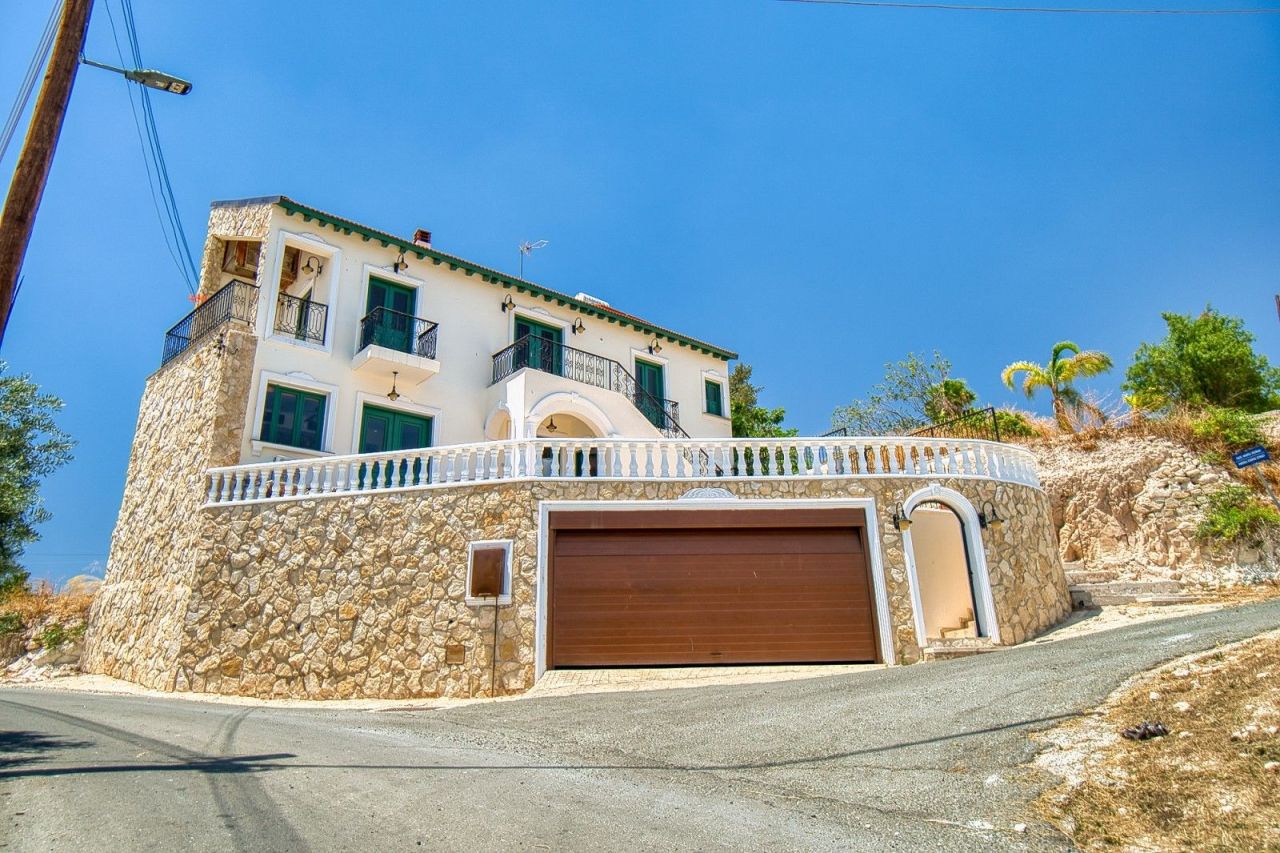 Villa à Paphos, Chypre, 135 m² - image 1