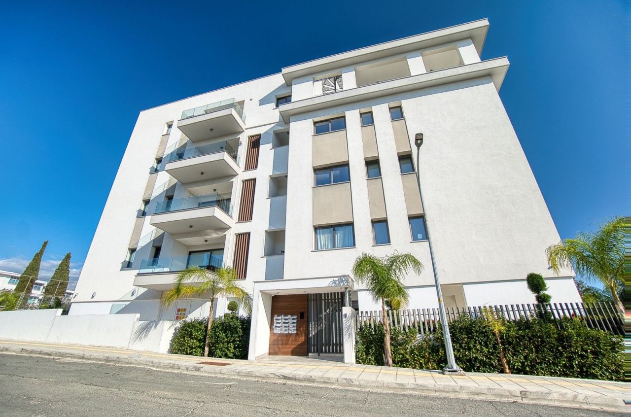 Penthouse in Limassol, Cyprus, 220 m² - picture 1