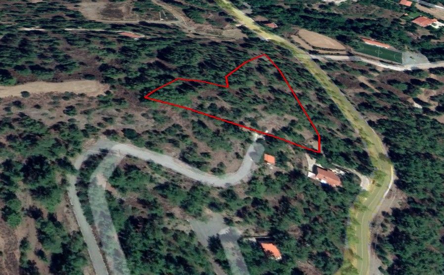 Terrain à Limassol, Chypre, 7 556 m² - image 1