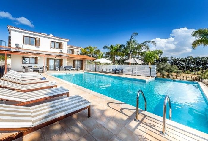 Villa in Paphos, Cyprus, 180 m² - picture 1