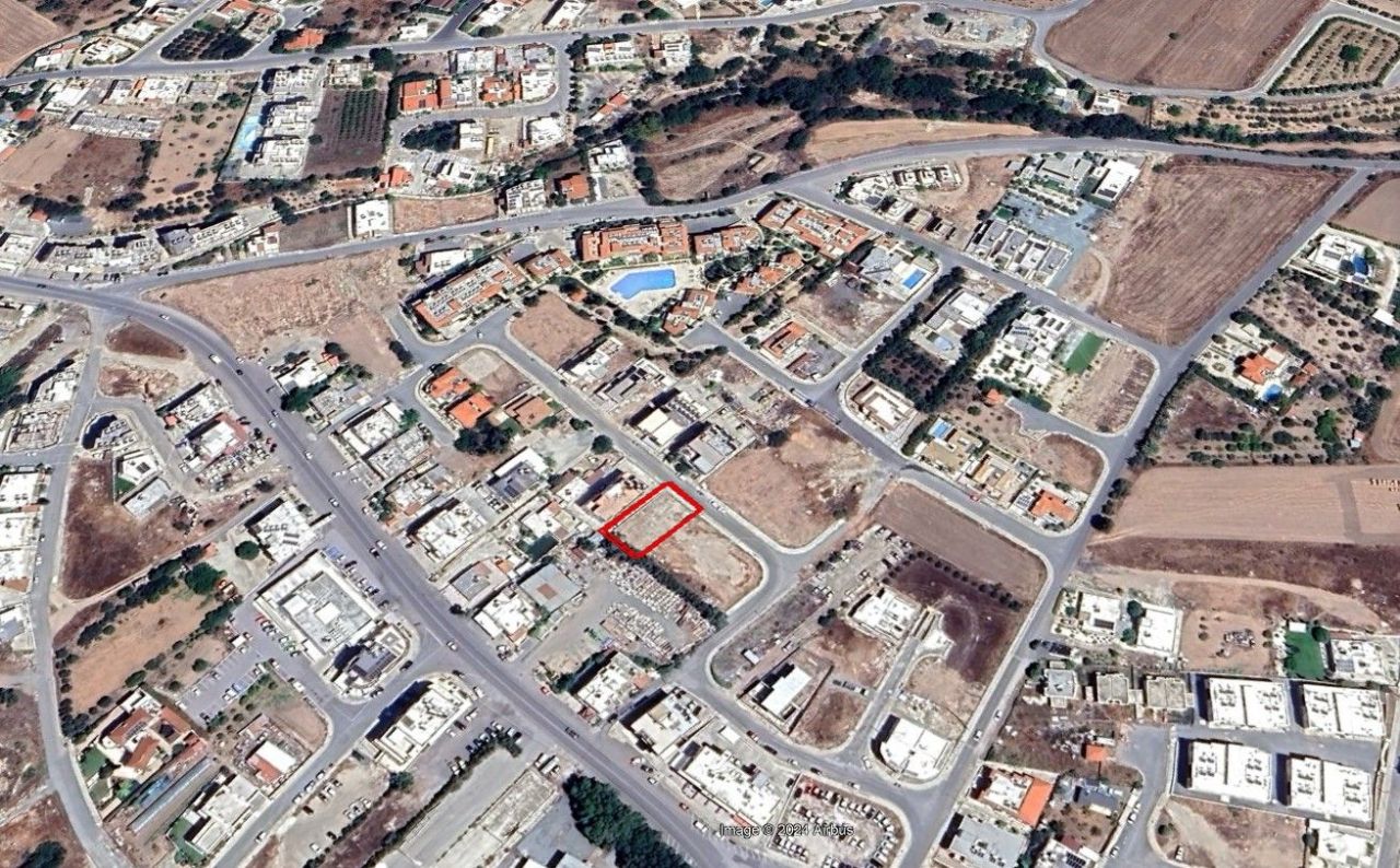 Terrain à Paphos, Chypre, 564 m² - image 1