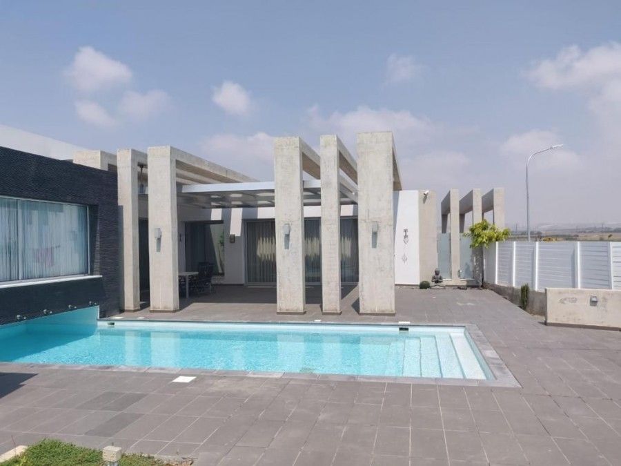 Villa in Larnaka, Zypern, 320 m² - Foto 1