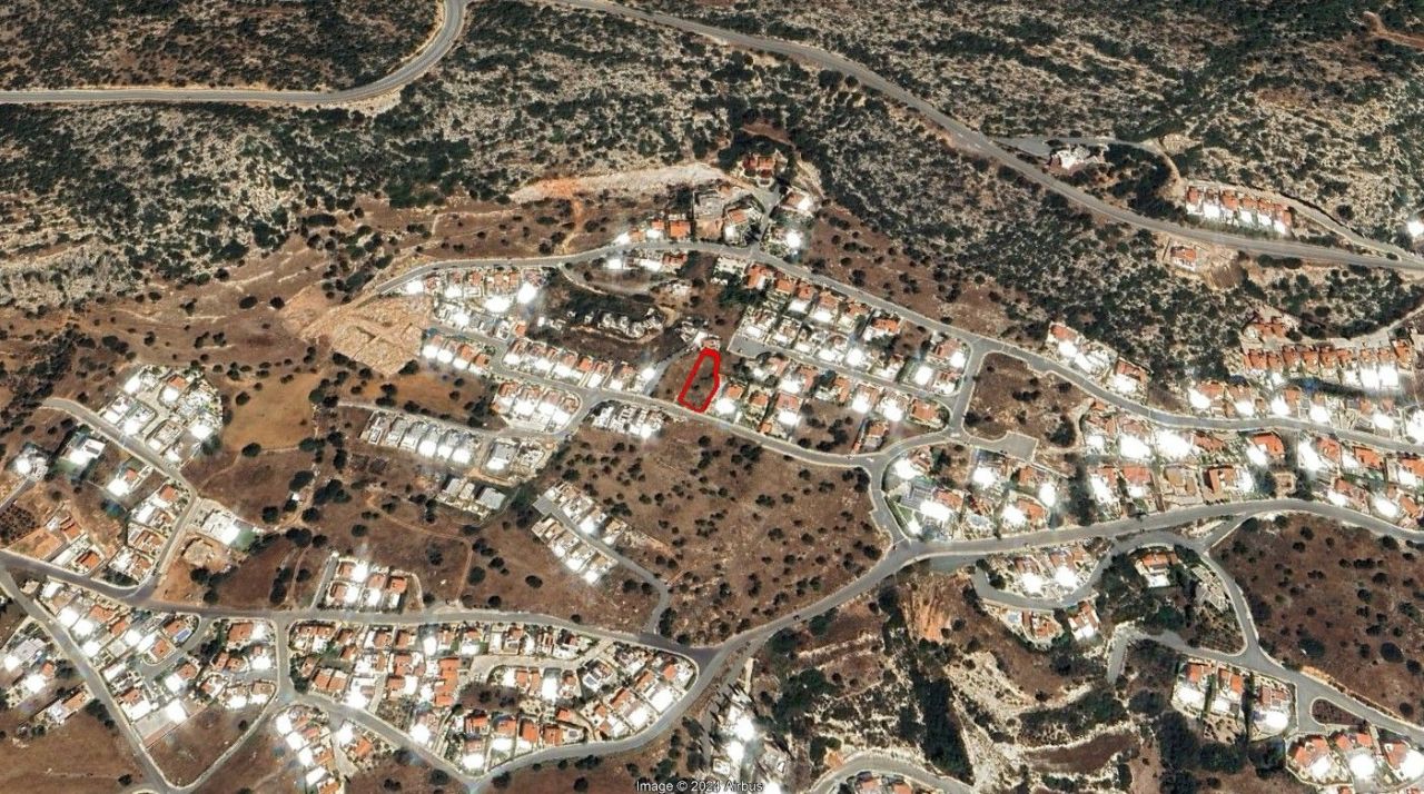 Grundstück in Paphos, Zypern, 948 m² - Foto 1