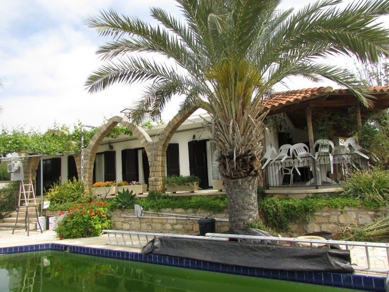 Villa in Paphos, Cyprus, 265 m² - picture 1