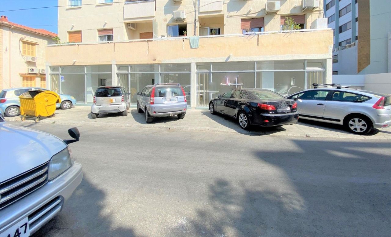 Geschäft in Limassol, Zypern, 105 m² - Foto 1