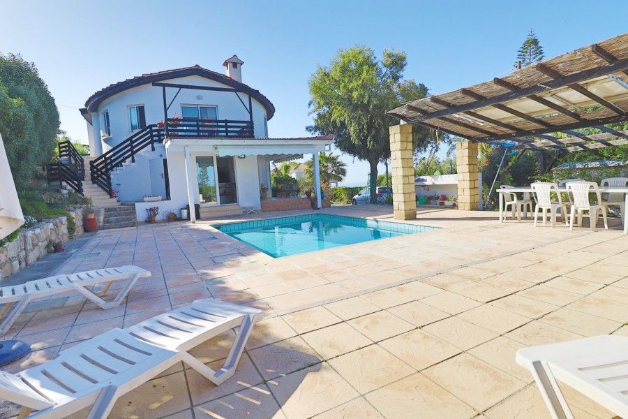 Villa en Pafos, Chipre, 260 m² - imagen 1