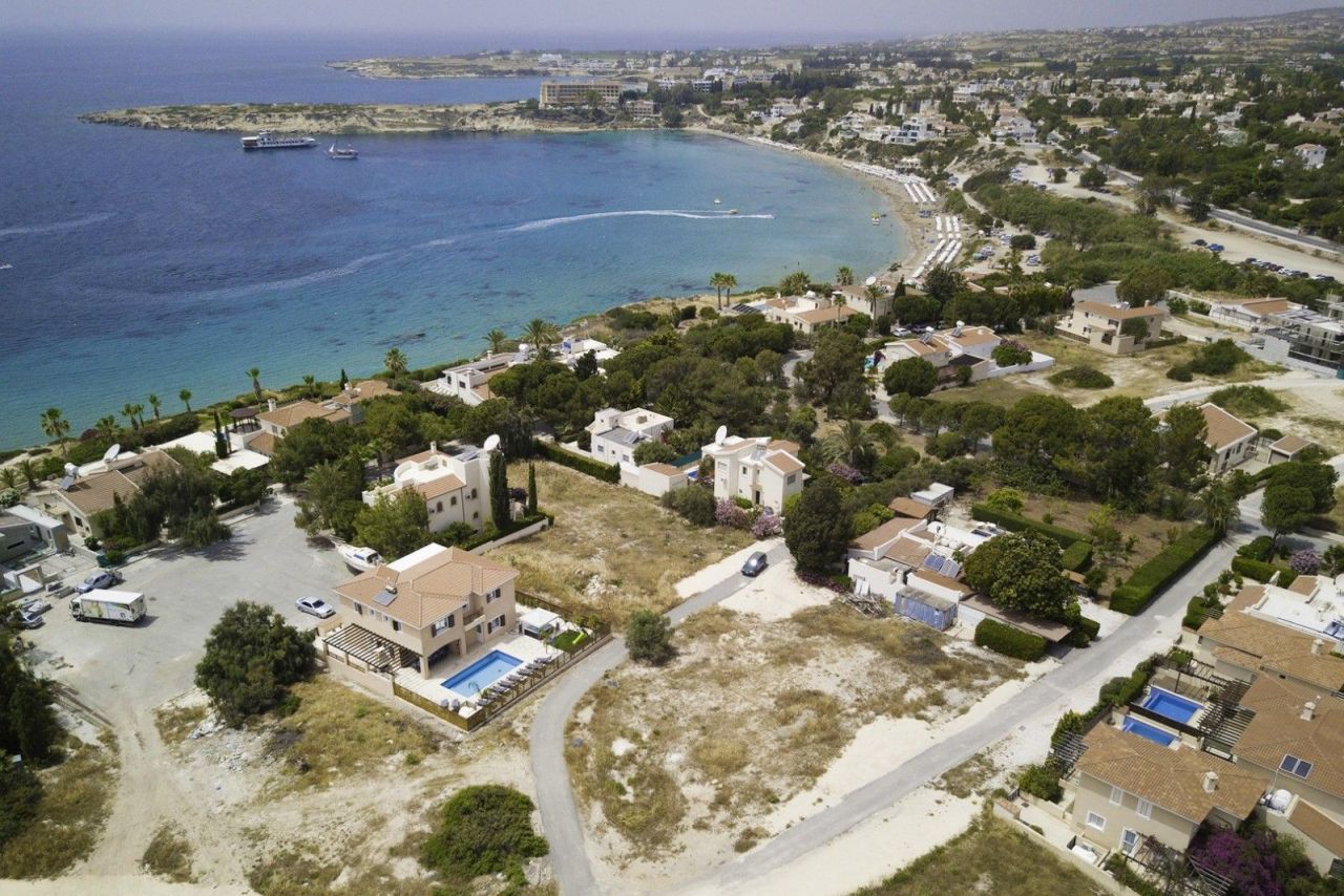 Villa in Paphos, Cyprus, 330 m² - picture 1