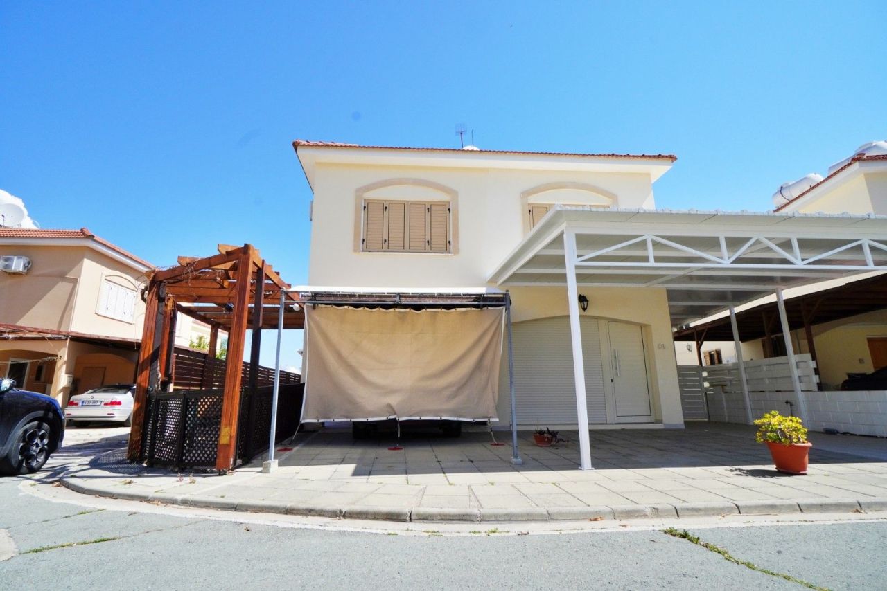 Villa à Larnaca, Chypre, 80 m² - image 1