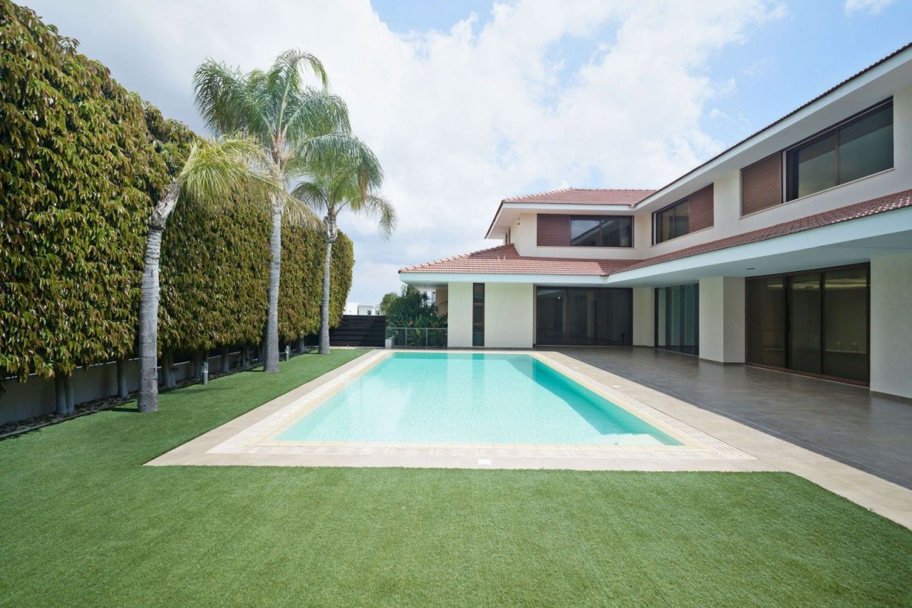 Villa en Nicosia, Chipre, 578 m² - imagen 1