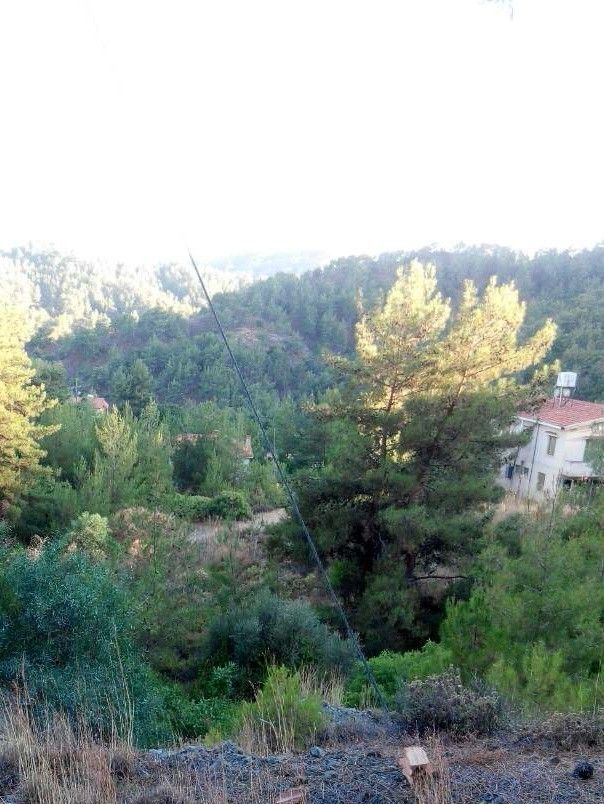 Terrain à Limassol, Chypre, 1 350 m² - image 1