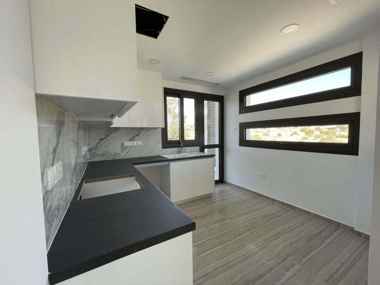 Apartment in Limassol, Cyprus, 102 m² - picture 1