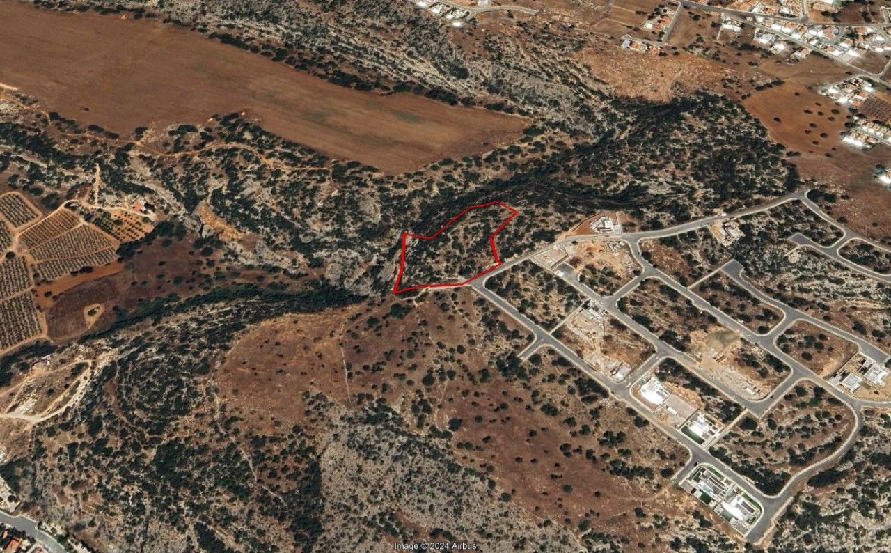Terreno en Pafos, Chipre, 12 375 m² - imagen 1