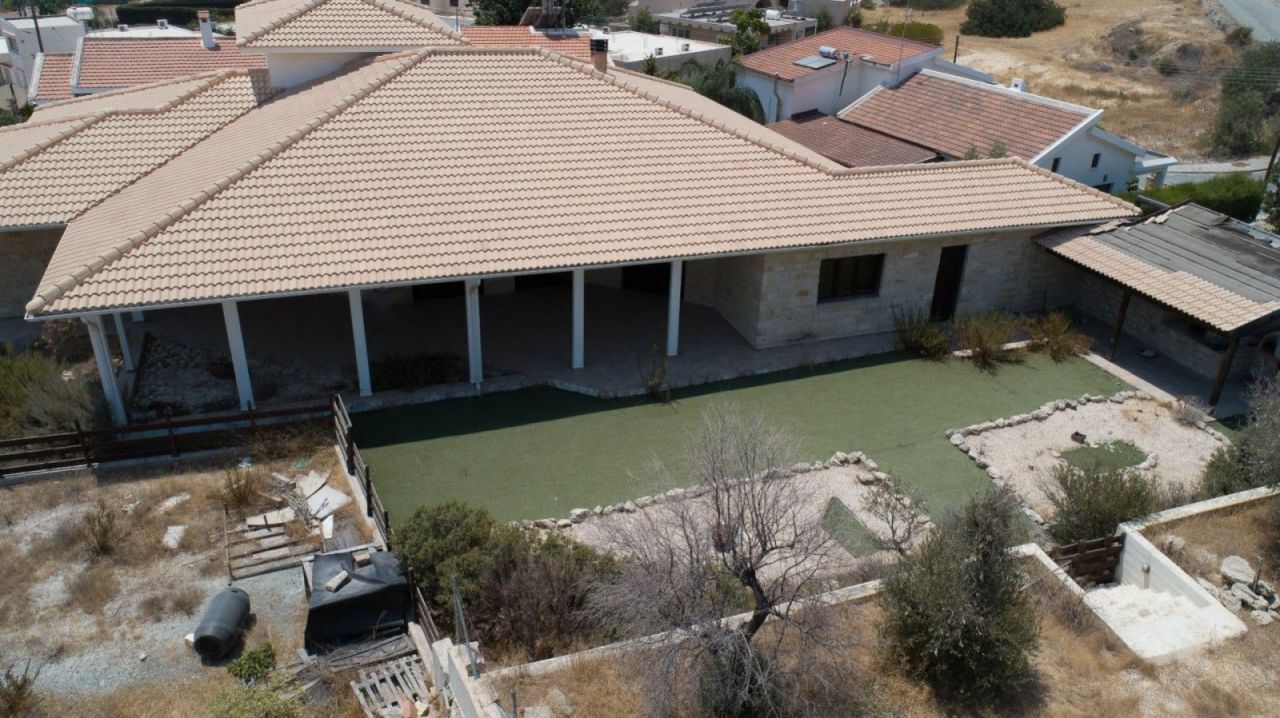 Villa in Larnaka, Zypern, 315 m² - Foto 1