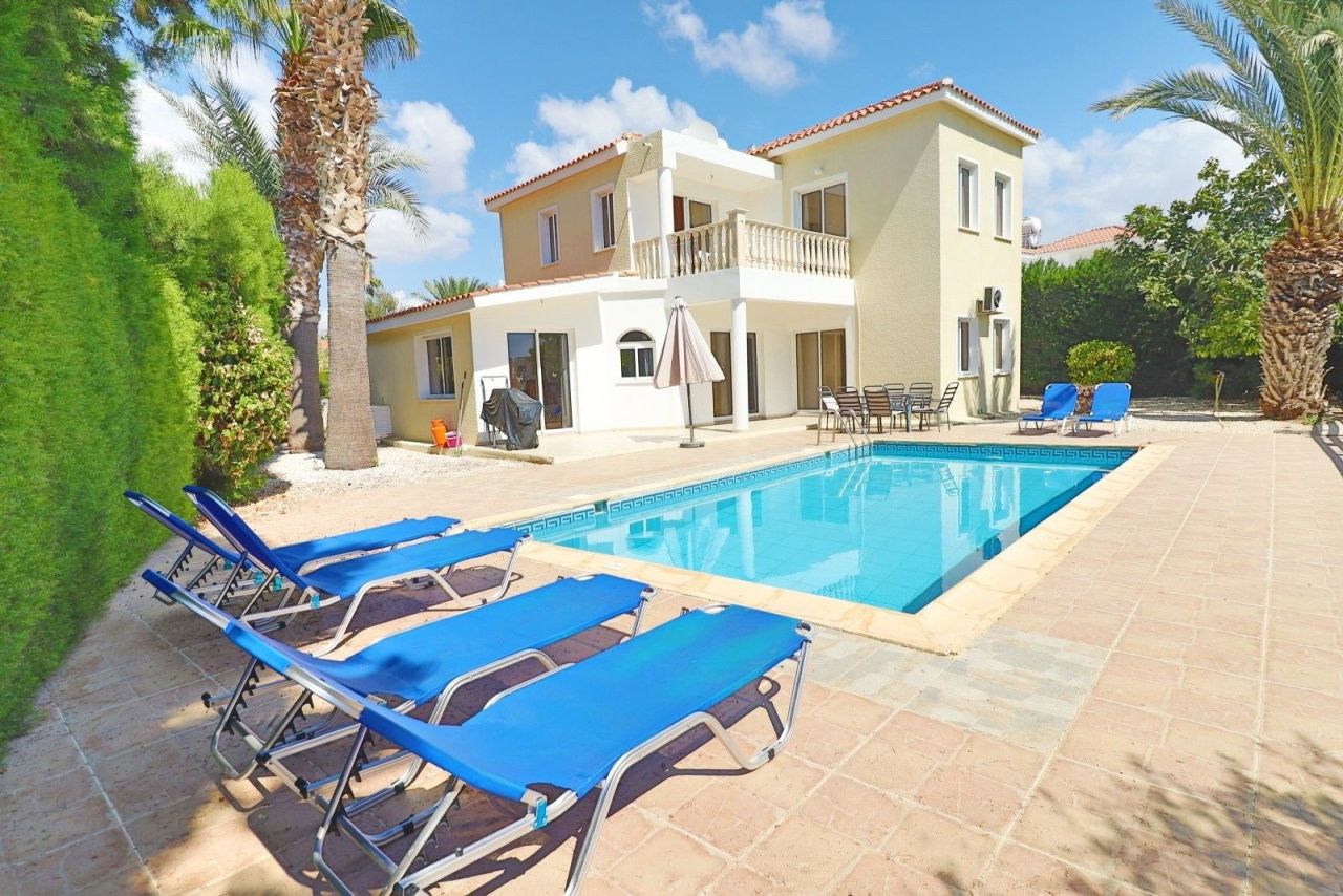 Villa in Paphos, Cyprus, 148 m² - picture 1