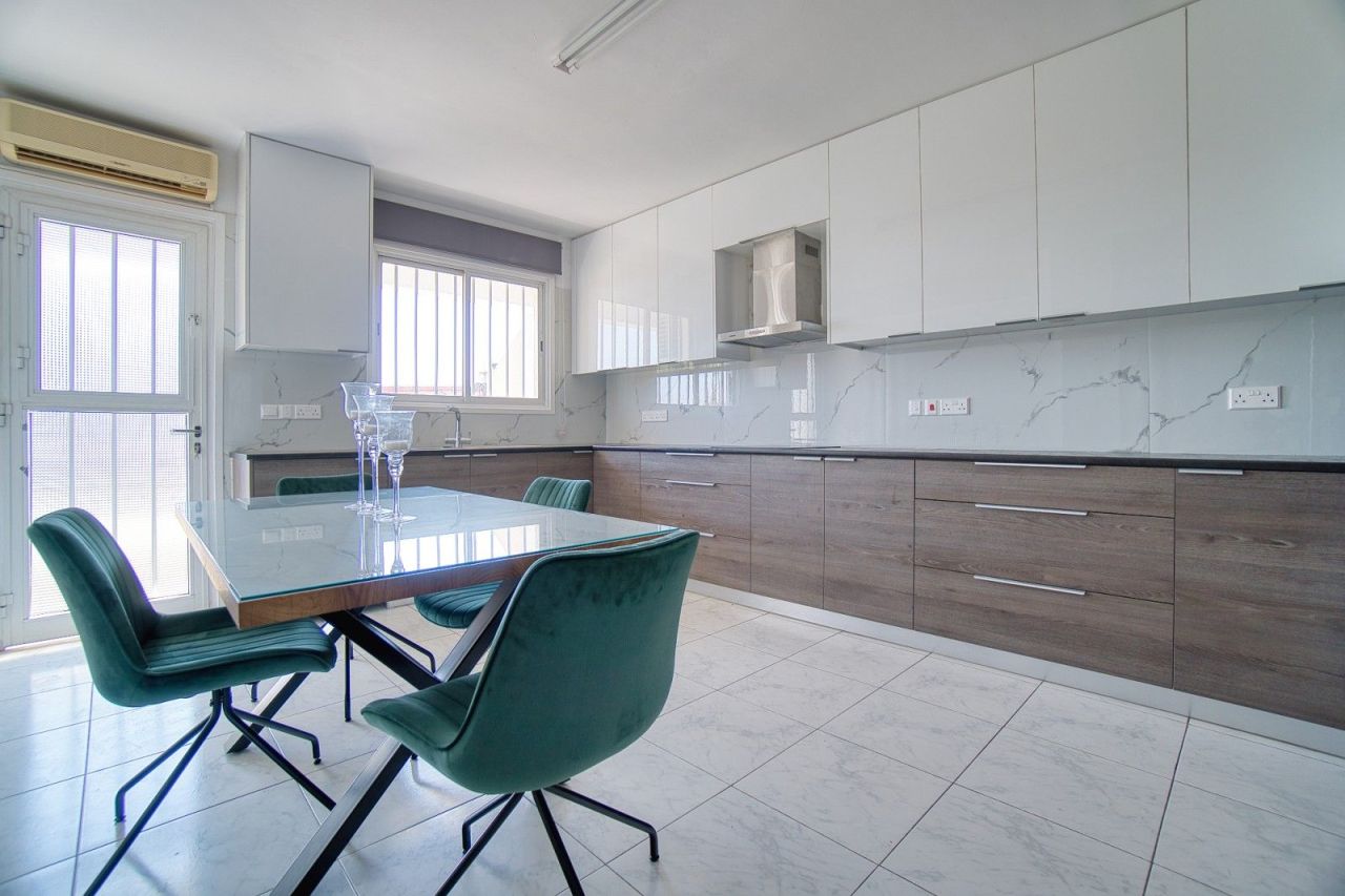 Apartment in Paphos, Cyprus, 174 m² - picture 2