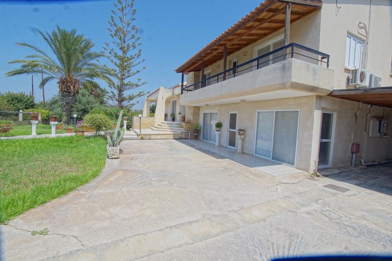 Villa à Paphos, Chypre, 270 m² - image 2