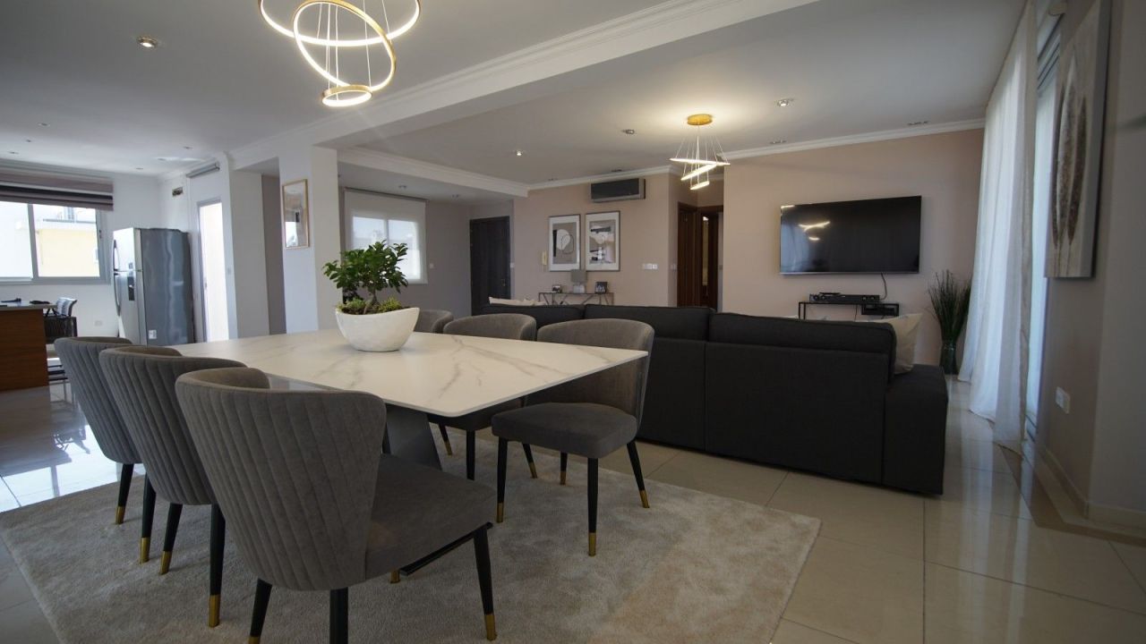 Penthouse in Limassol, Cyprus, 175 m² - picture 2