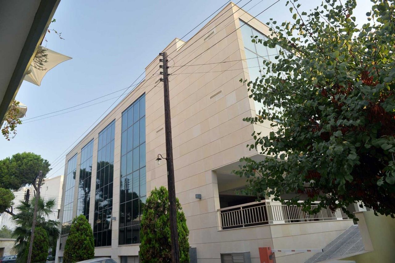 Bureau à Limassol, Chypre, 847 m² - image 2