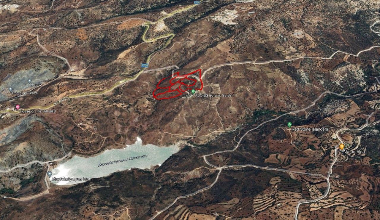 Land in Paphos, Cyprus, 85 623 m² - picture 2