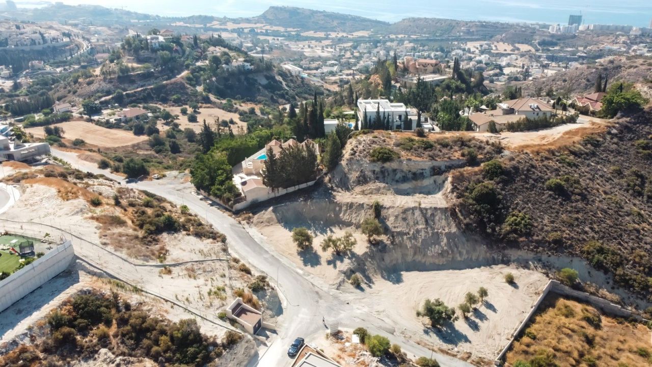 Terreno en Limasol, Chipre, 2 700 m² - imagen 2
