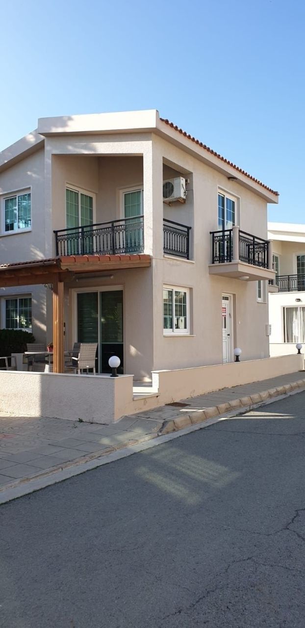 Casa adosada en Lárnaca, Chipre - imagen 2