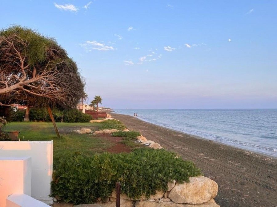 Terreno en Lárnaca, Chipre, 2 257 m² - imagen 2