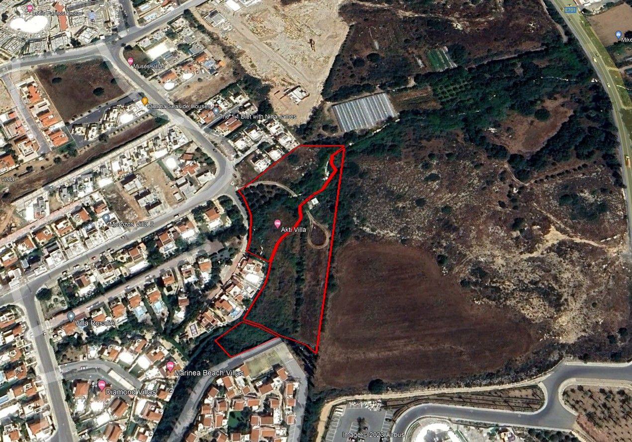 Land in Paphos, Cyprus, 10 476 m² - picture 2