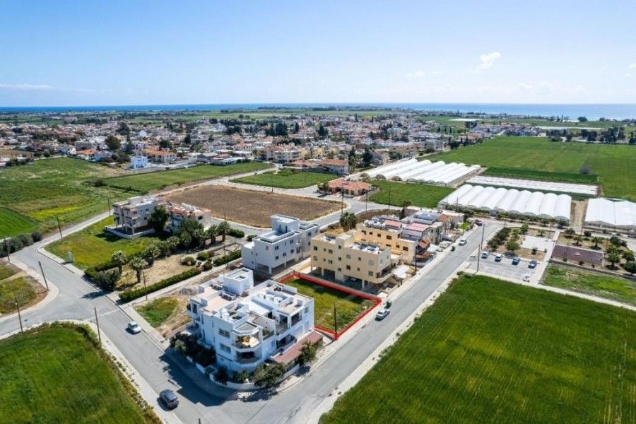 Land in Larnaca, Cyprus, 574 m² - picture 2