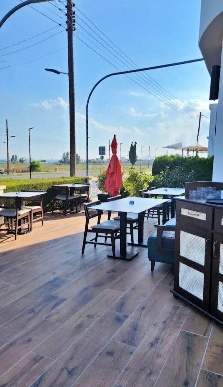 Cafe, restaurant in Larnaca, Cyprus, 300 m² - picture 2