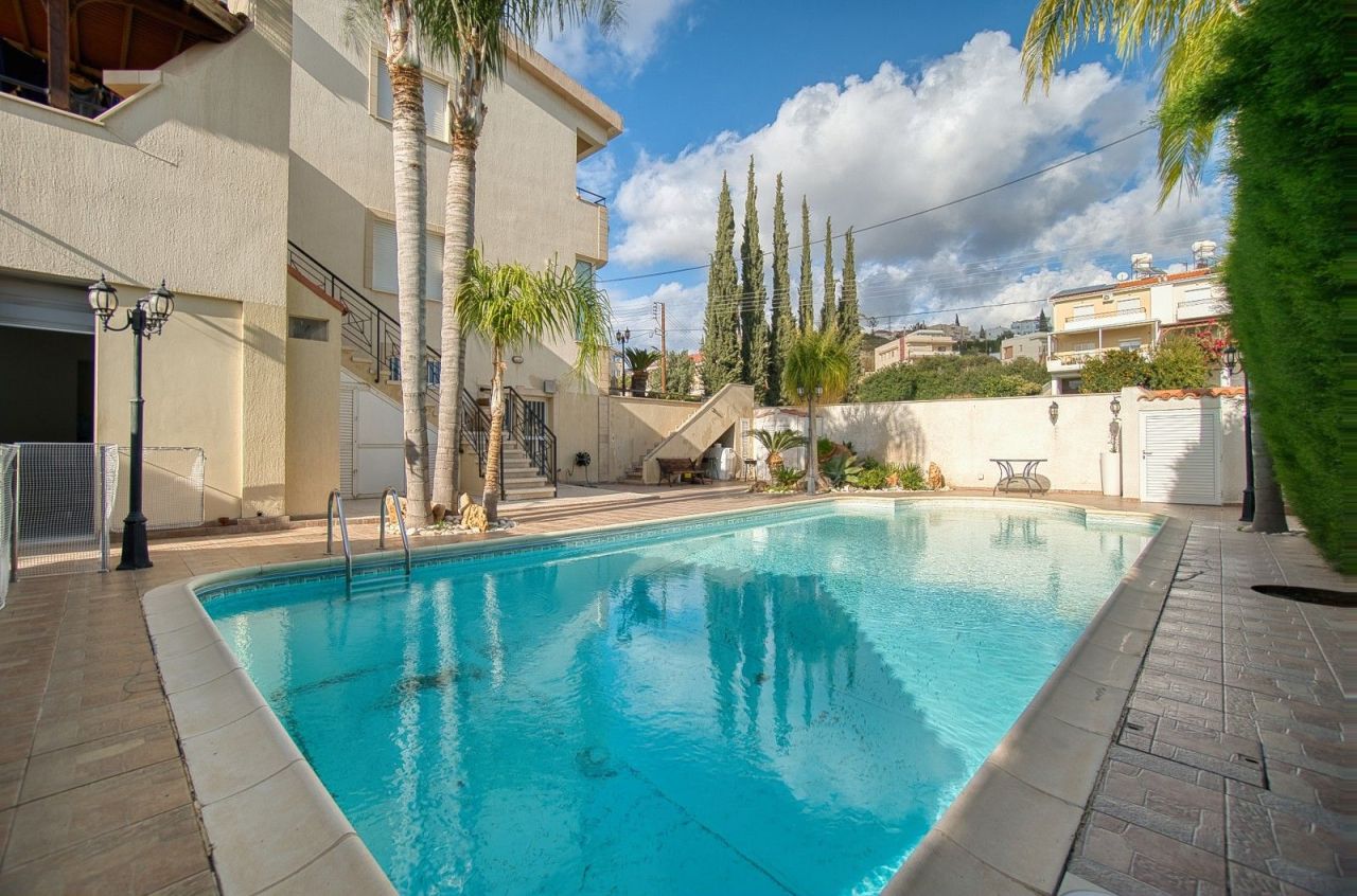 Villa in Limassol, Cyprus, 315 m² - picture 2