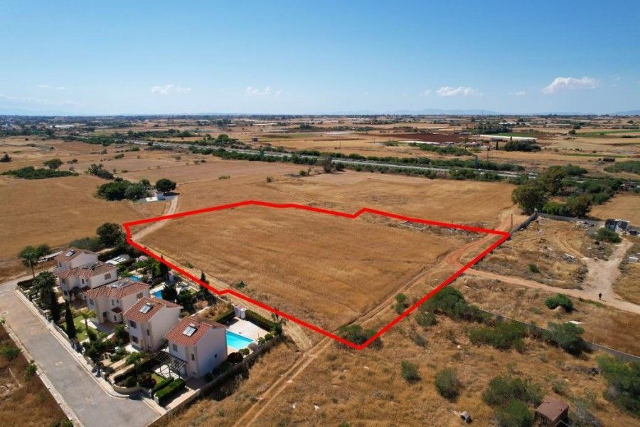 Land in Protaras, Cyprus, 8 518 m² - picture 2