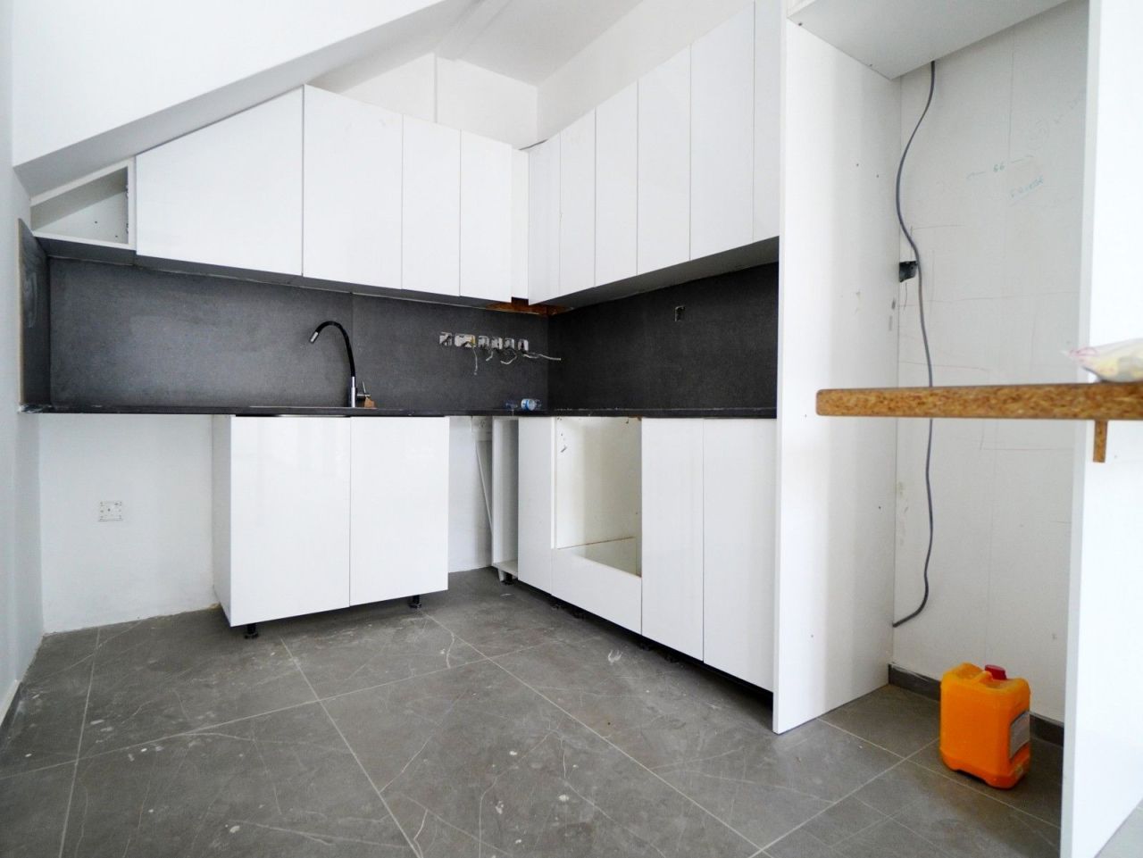 Penthouse in Larnaca, Cyprus, 130 m² - picture 2