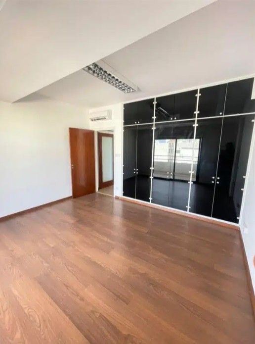 Biens commerciaux à Limassol, Chypre, 3 709 m² - image 2