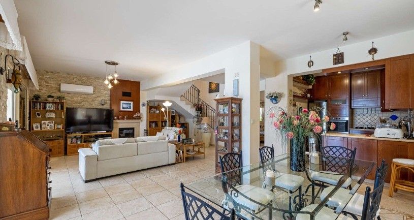 Villa a Larnaca, Cipro, 299 m² - foto 2