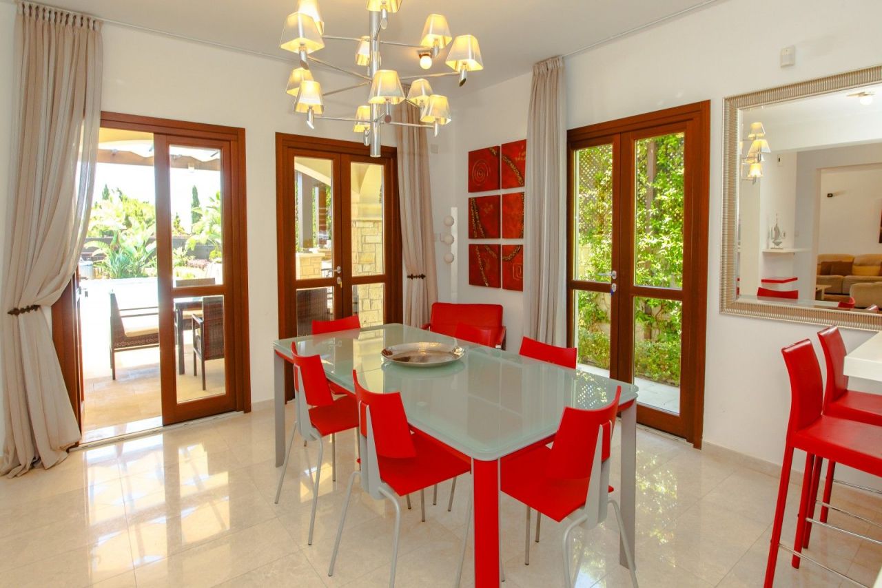 Villa a Paphos, Cipro, 205 m² - foto 2