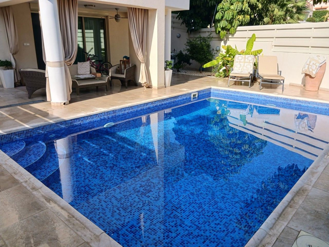 Villa in Limassol, Cyprus, 350 m² - picture 2