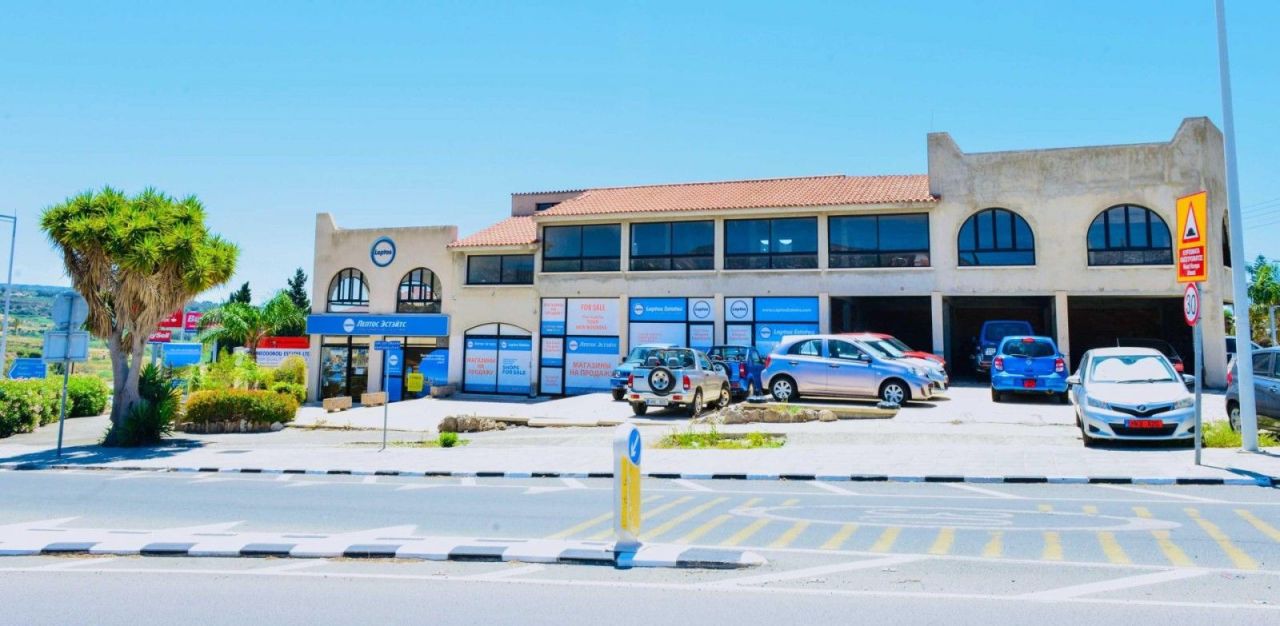 Shop in Paphos, Cyprus, 165 m² - picture 2