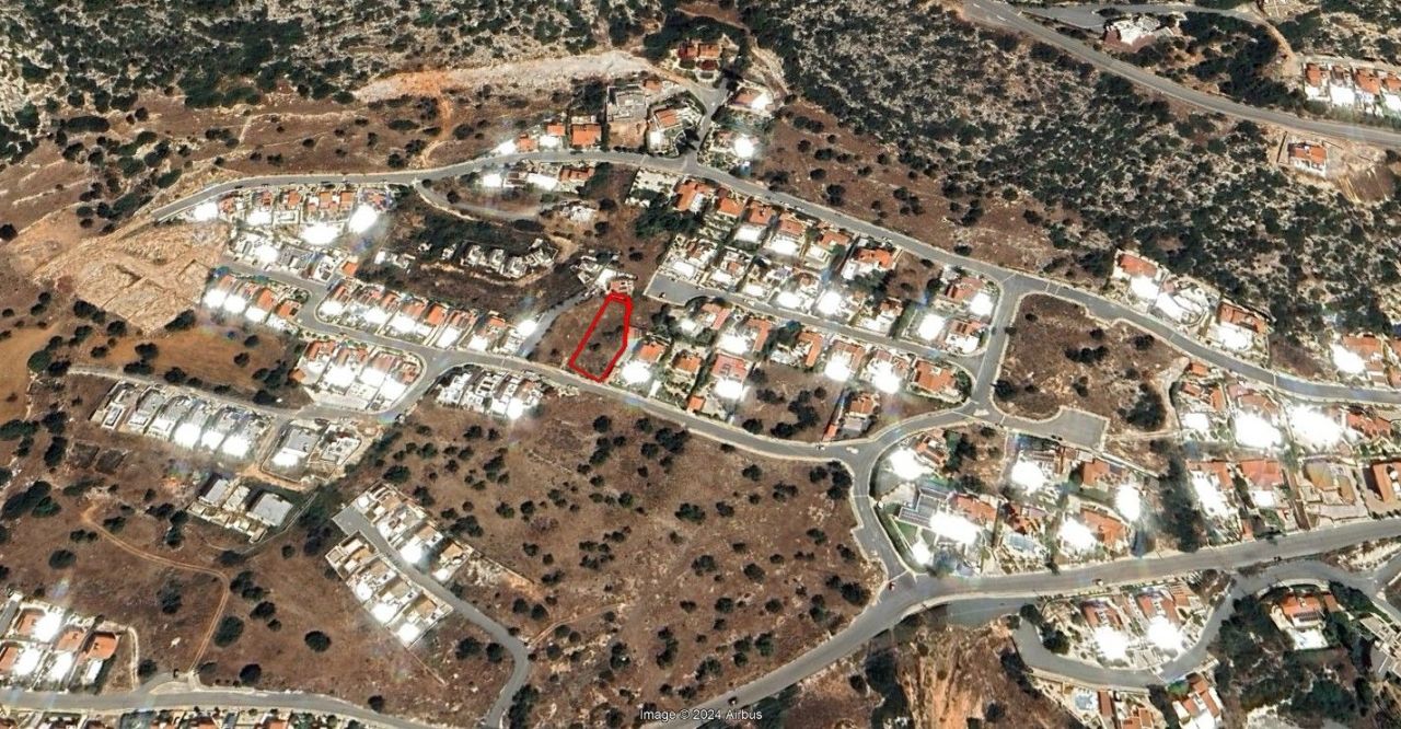 Terreno en Pafos, Chipre, 948 m² - imagen 2