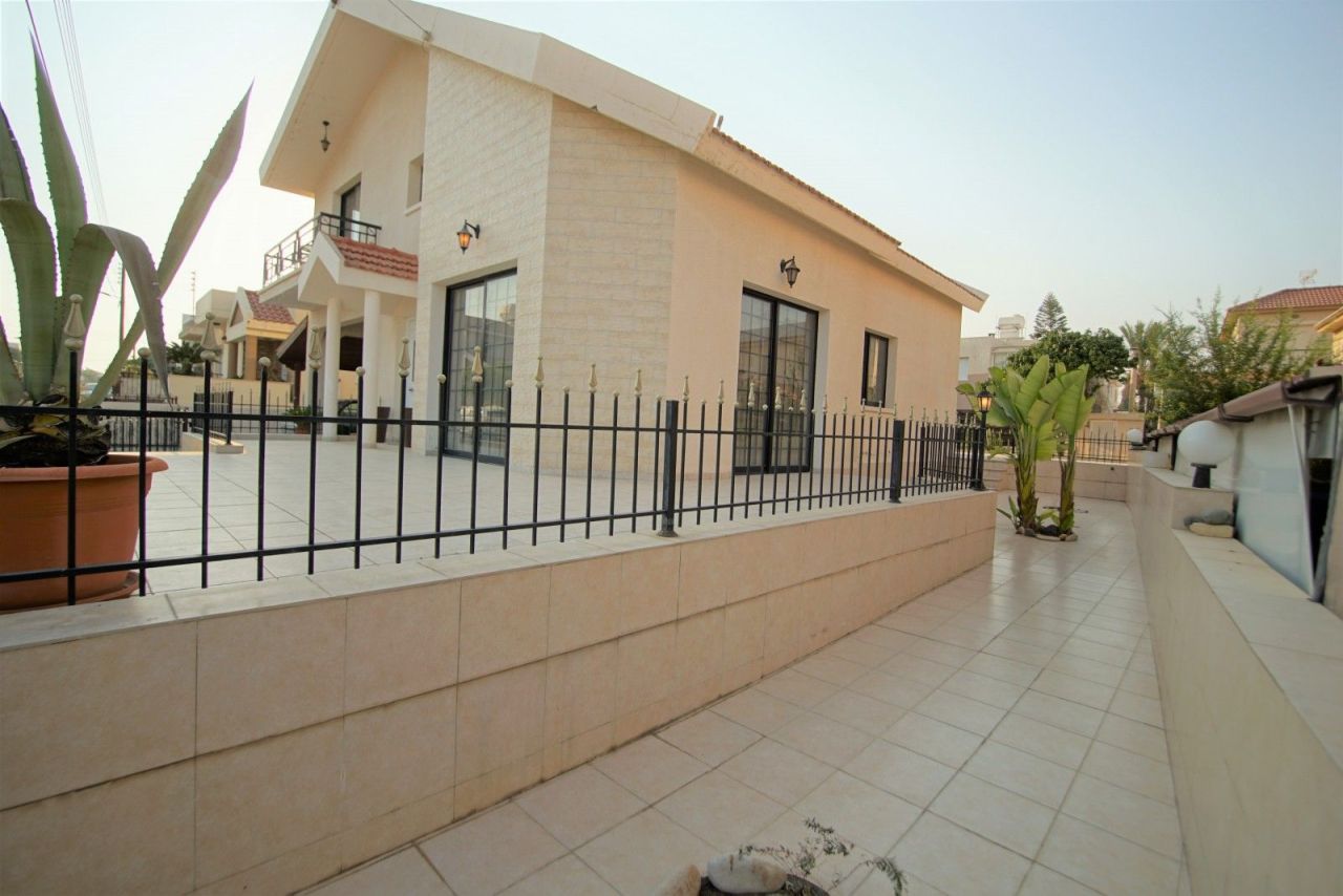 Villa in Limassol, Cyprus, 245 m² - picture 2