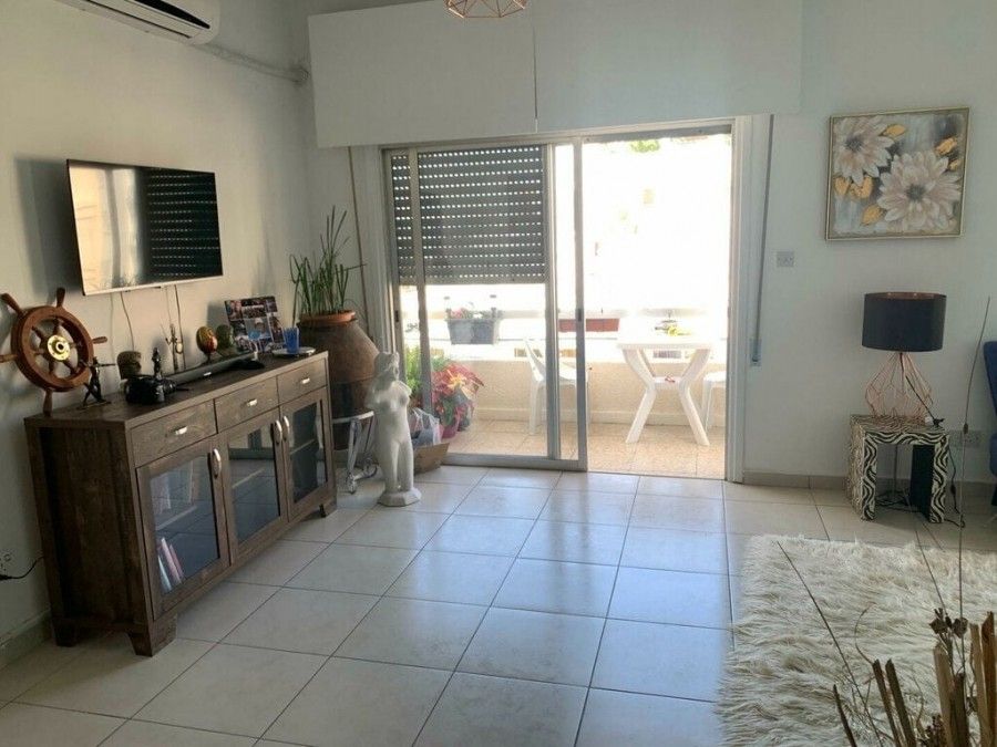 Propiedad comercial en Lárnaca, Chipre, 720 m² - imagen 2