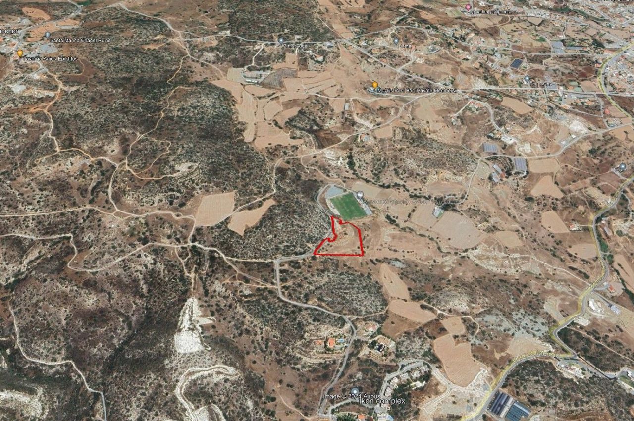 Land in Limassol, Cyprus, 11 914 m² - picture 2