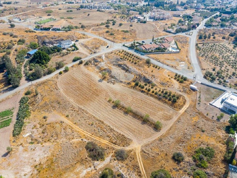 Terreno a Limassol, Cipro, 11 456 m2 - foto 2