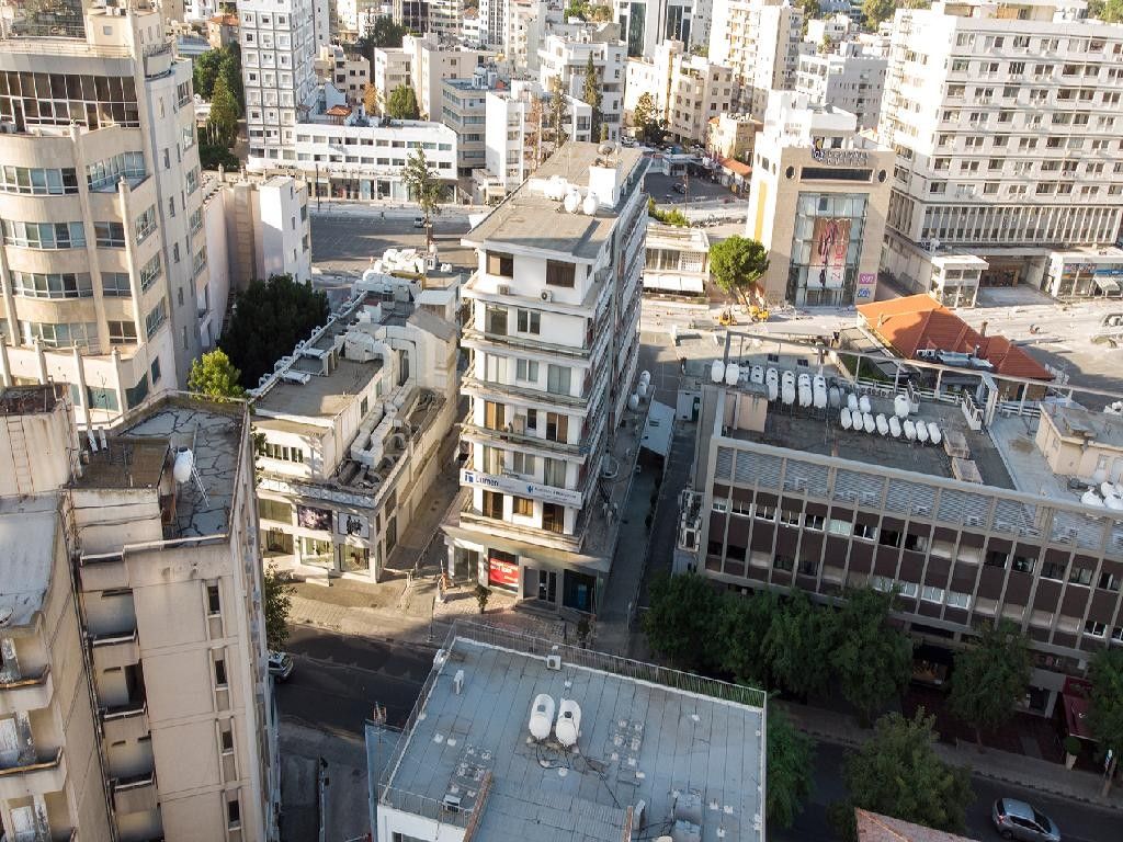 Proprietà commerciale a Nicosia, Cipro, 3 400 m² - foto 3