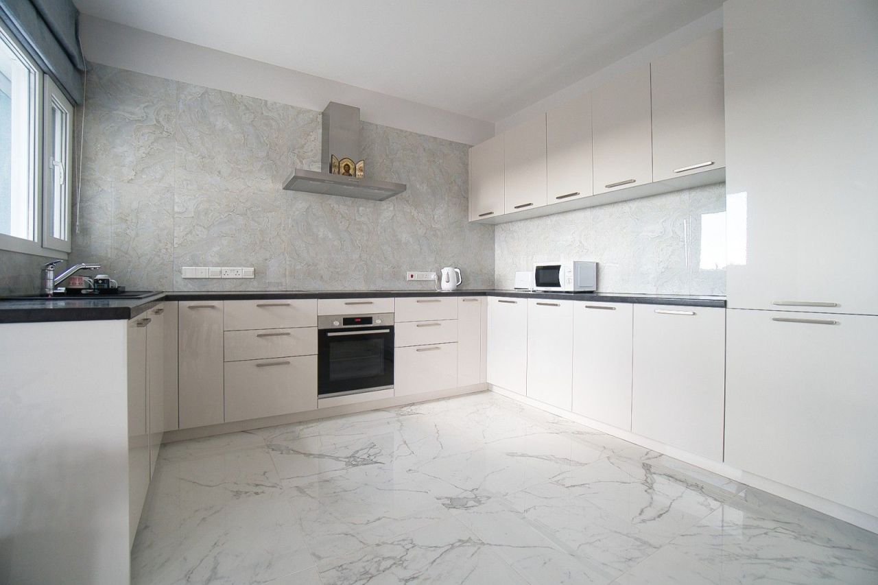 Apartamento en Limasol, Chipre, 200 m² - imagen 3