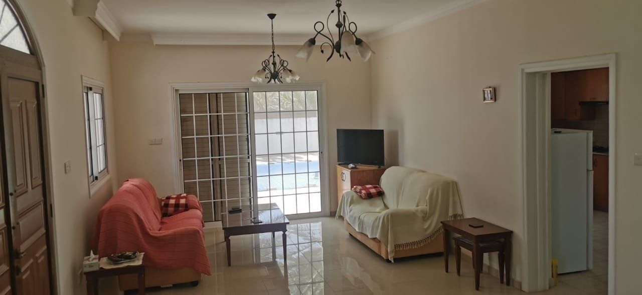 Casa adosada en Lárnaca, Chipre, 140 m² - imagen 3