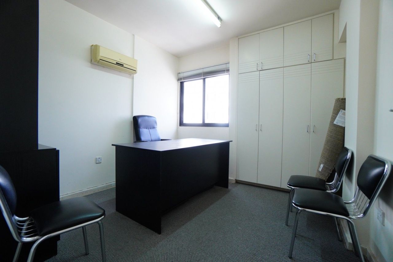 Büro in Larnaka, Zypern, 126 m² - Foto 3